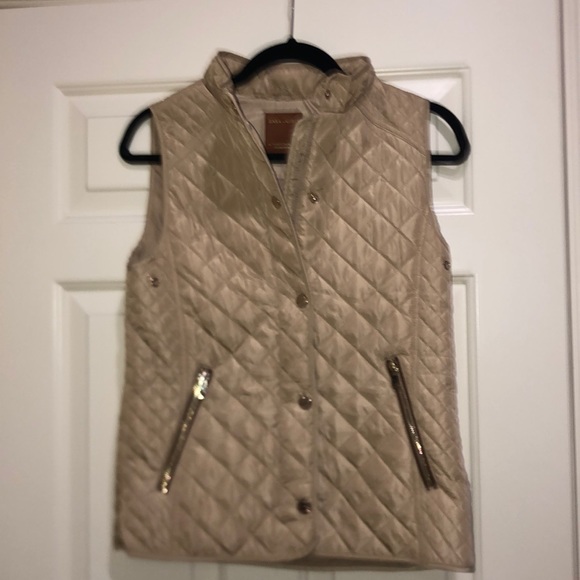 Vest - Picture 5 of 5